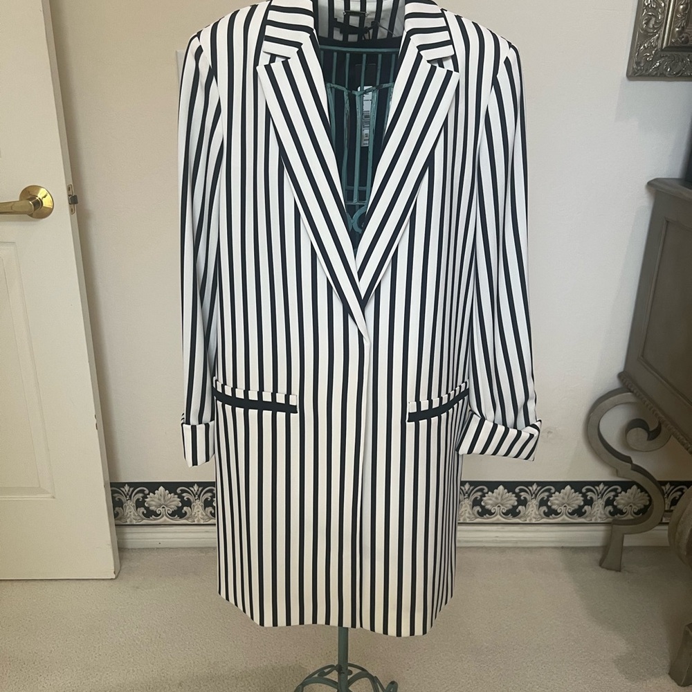 Alice + Olivia Black and White Striped Blazer